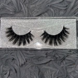 ‘China’ 18mm faux mink eyelashes